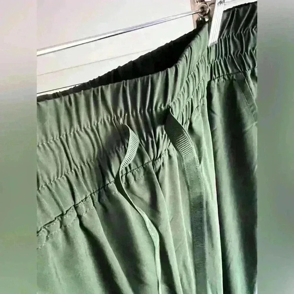 Joe Fresh Active Womens Green Track Jogger Activewear Lightweight Pants Medium - Picture 7 of 10